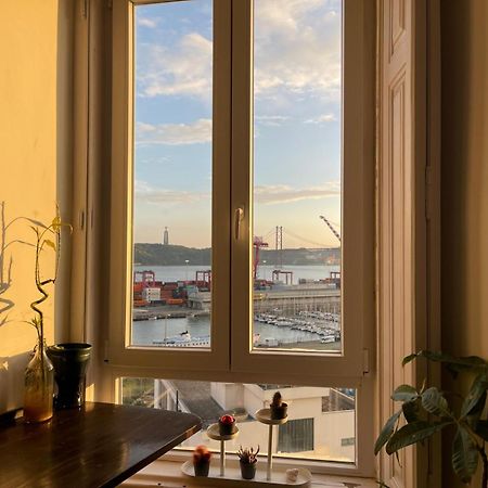Embassy Arriaga Private Elegance Rooms In Stylish Shared Apartment Lisboa Eksteriør bilde