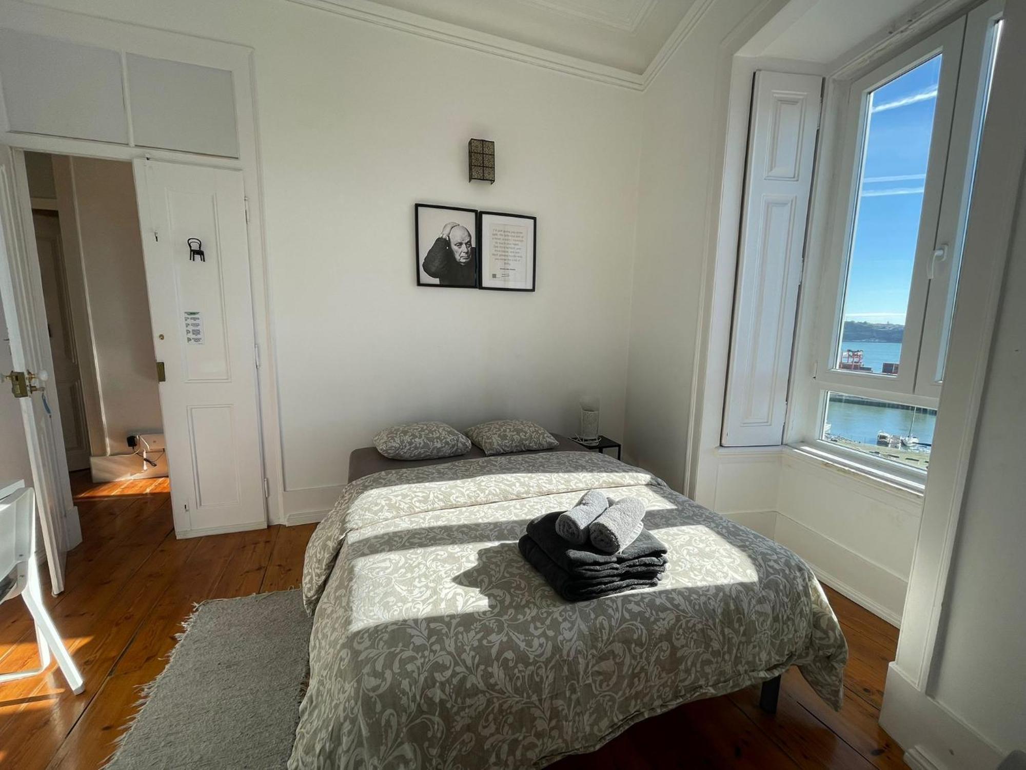 Embassy Arriaga Private Elegance Rooms In Stylish Shared Apartment Lisboa Eksteriør bilde